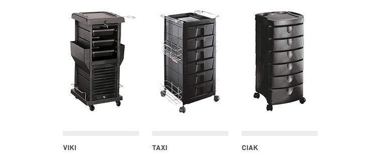 Personal Assistant on stylist’s hand